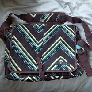 NWOT dakine messenger bag